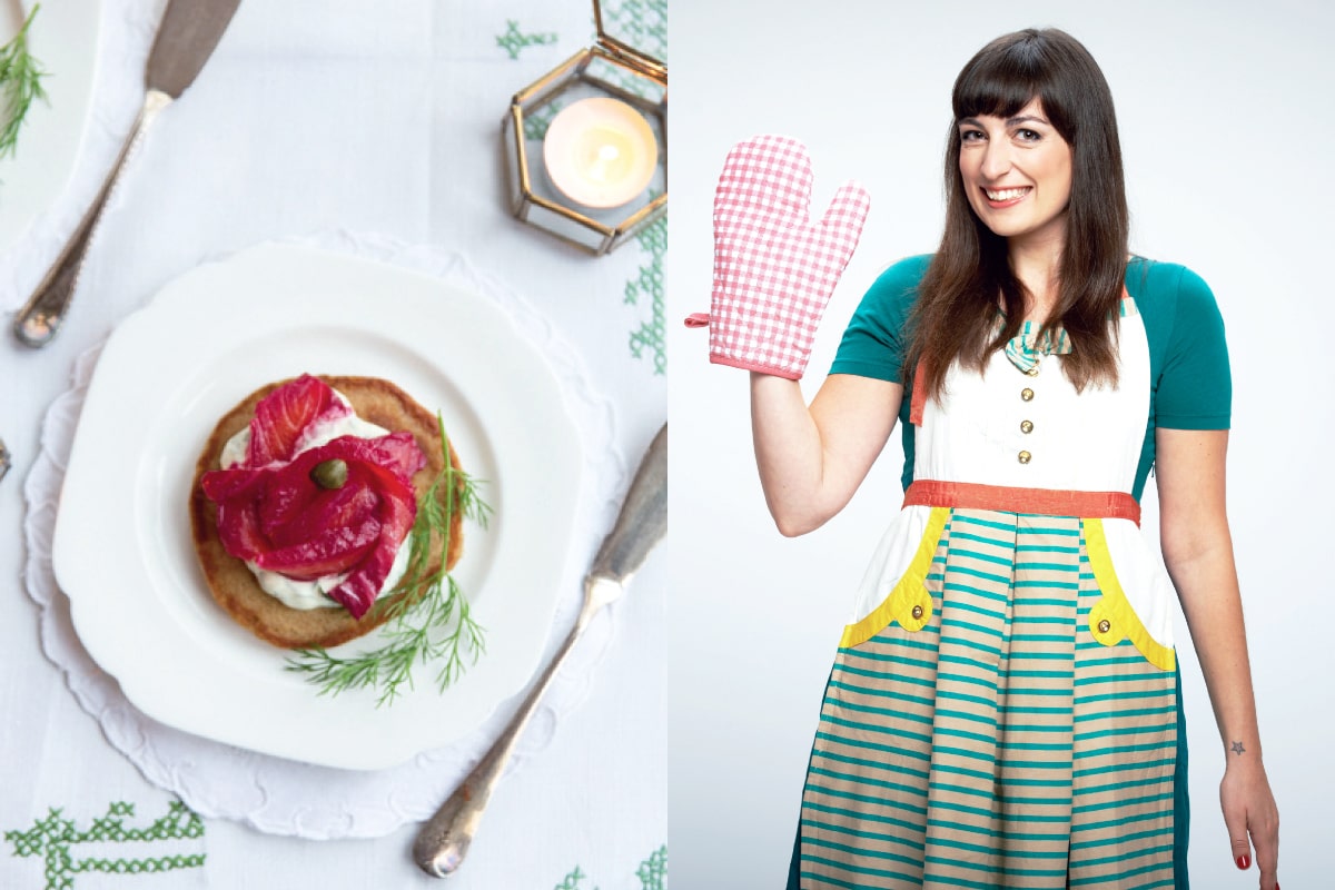 Łosoś marynowany w burakach podany z blinami oraz koperkową śmietanką